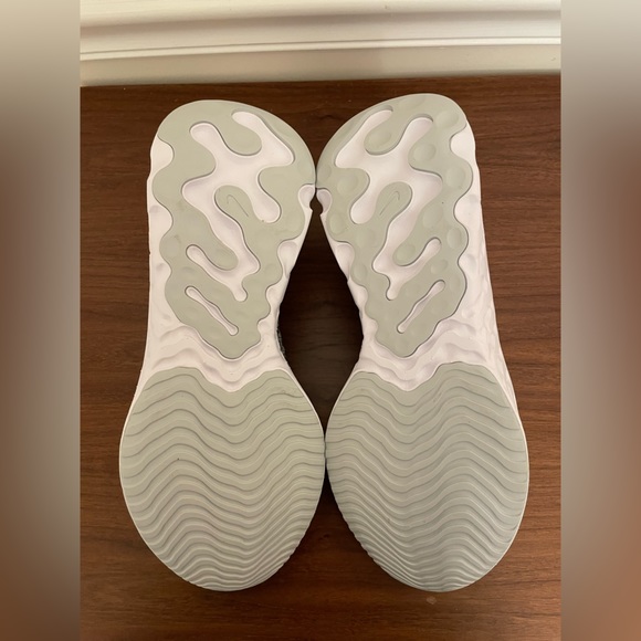 Nike React Phantom Run Flyknit 2 Men‘s Running Shoes Size 10.5 - Picture 2 of 9